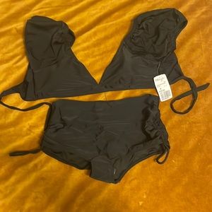 Black sleeve bathing suit